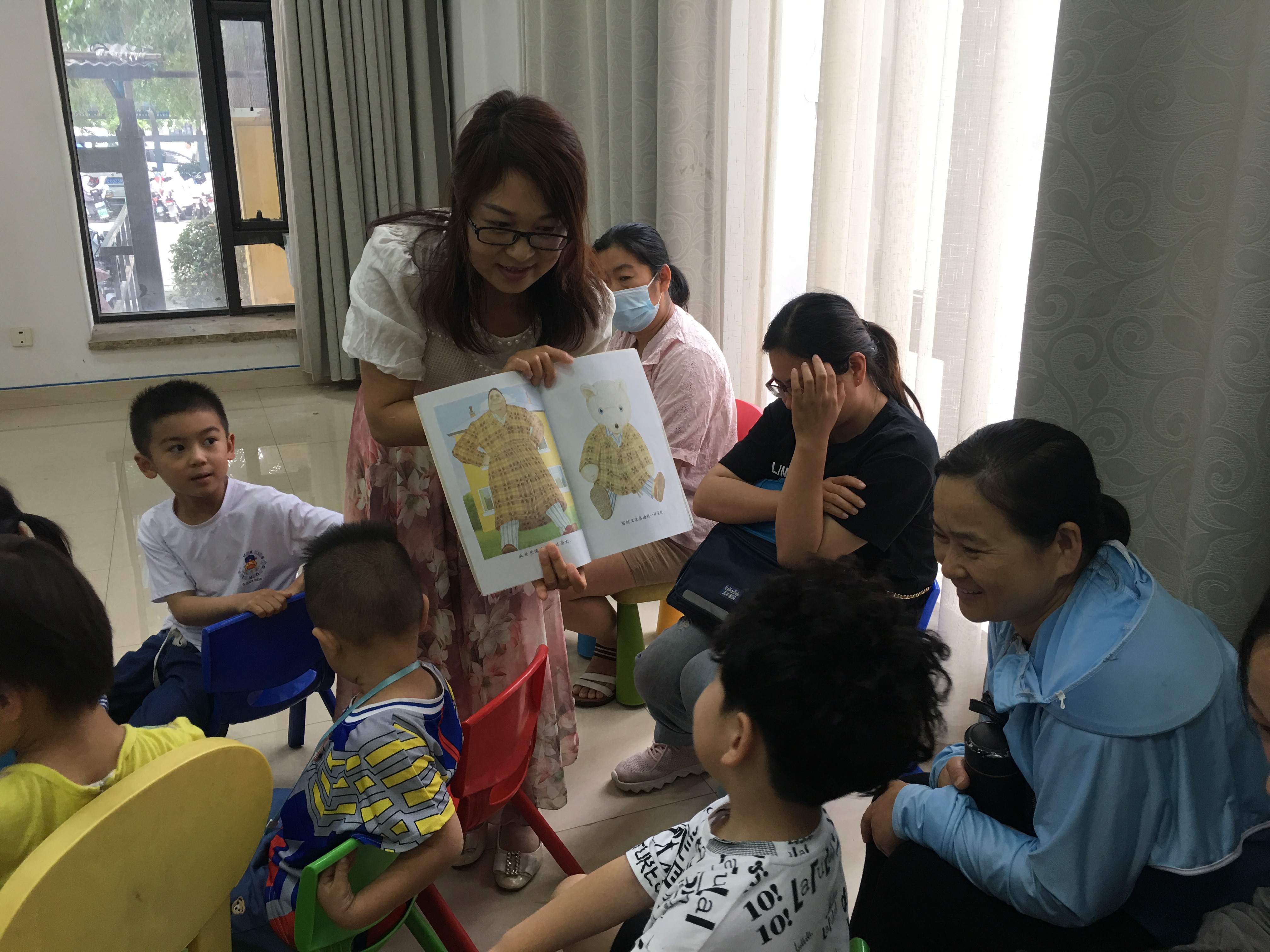 菏澤市圖書館舉辦第56期“小陶子故事會”父親節特別活動